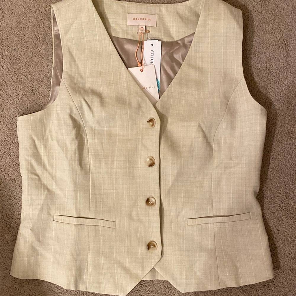 Skies Are Blue beige vest
